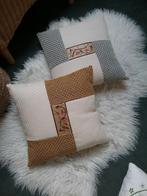Twee kussens van 45x45 cm., Ophalen of Verzenden, Nieuw, Beige, Vierkant
