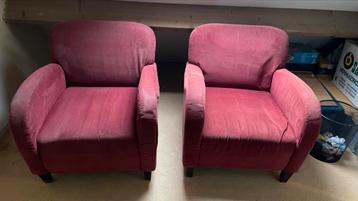 2 rode stoffen fauteuils beschikbaar voor biedingen