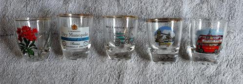 5 shotglaasjes / souvenirs allerlei, Verzamelen, Glas en Borrelglaasjes, Zo goed als nieuw, Borrel- of Shotglas, Ophalen of Verzenden