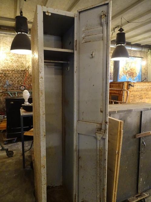 Vintage industriele 1-deurs Franse lockerkast, Antiek en Kunst, Curiosa en Brocante, Ophalen