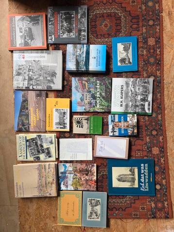 16 boeken oorlog/ geschiedenis Leeuwarden beschikbaar voor biedingen