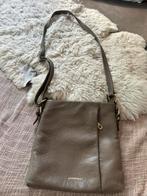 GiGi Fratelli taupe lederen schoudertas izgst, Sieraden, Tassen en Uiterlijk, Tassen | Schoudertassen, Overige merken, Gebruikt