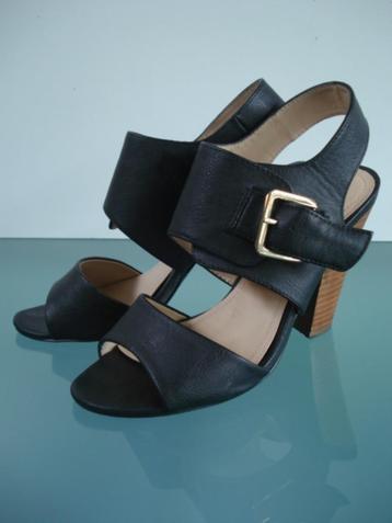 GRATIS VERZENDEN | KEKKE leren zwarte sandalen 39 beschikbaar voor biedingen