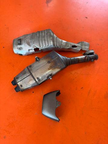 Honda cbr 1000rr uitlaat origineel in goede staat beschikbaar voor biedingen