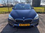 BMW 2-serie Active Tourer 220i High Exe Automaat LED Panoram, Auto's, 1998 cc, 730 kg, Euro 6, Blauw