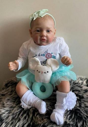 Reborn baby meisje, geschilderde haren  beschikbaar voor biedingen