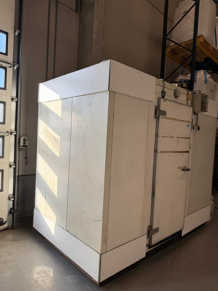 Koel/vriescel (defecte motor) - Gratis af te halen, Witgoed en Apparatuur, Koelkasten en IJskasten, Ophalen, 200 liter of meer