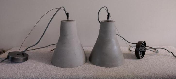 Betonnen hanglampen, Huis en Inrichting, Lampen | Hanglampen, Zo goed als nieuw, Minder dan 50 cm, Overige materialen, Ophalen