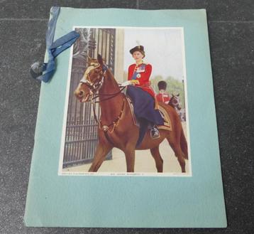Queen Elizabeth II Coronation souvenir blotter book beschikbaar voor biedingen