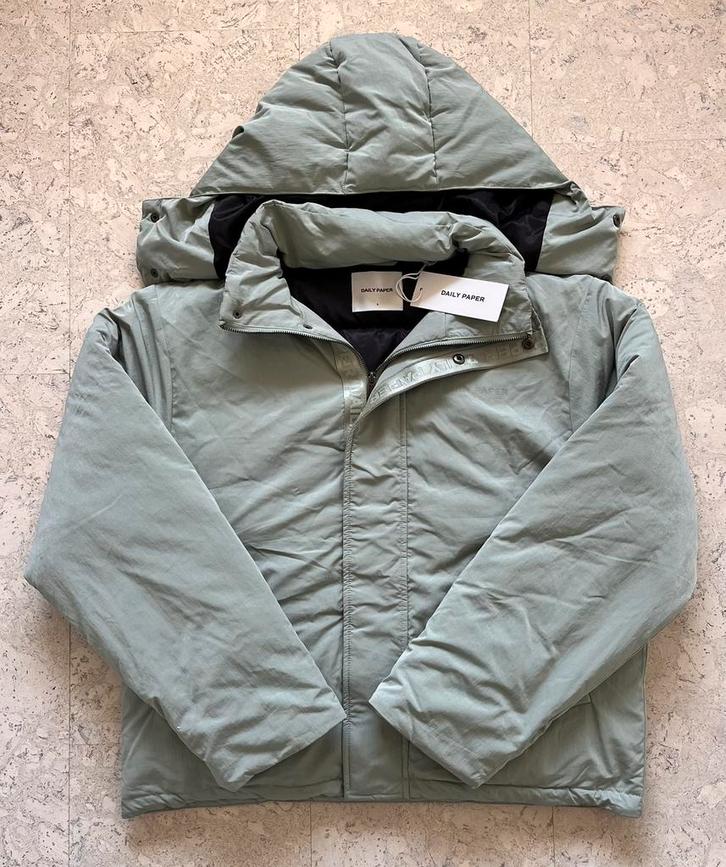 Daily Paper unisex puffer winterjas maat S (valt erg groot)!, Kleding | Heren, Jassen | Winter, Nieuw, Maat 46 (S) of kleiner