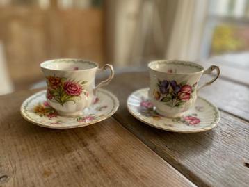 2 x oude kop schotel. Queen's. Special flowers. Maanden. beschikbaar voor biedingen