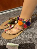 HOT LAVA teenslippers met kralen 40 origineel ZGAN, Kleding | Dames, Slippers, Overige kleuren, G, Ophalen of Verzenden