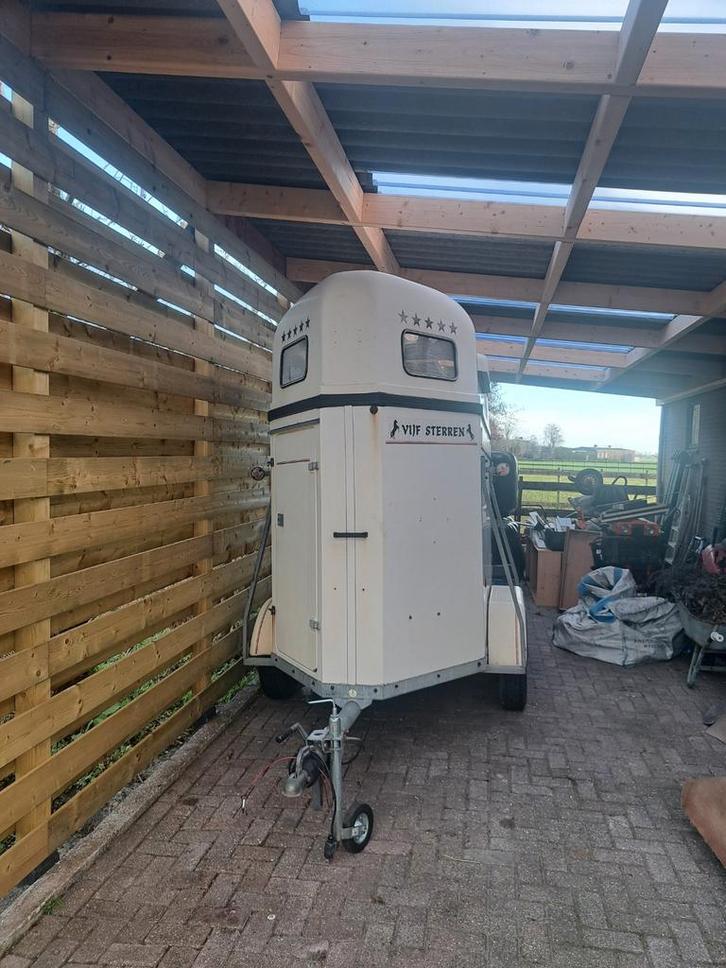 Fijne 1,5 paards trailer, Dieren en Toebehoren, Paarden en Pony's | Trailers en Aanhangwagens, Gebruikt, Polyester, Ophalen