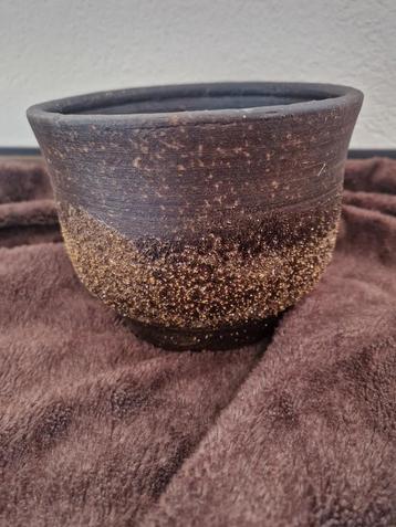 Unieke Bloempot - Aardewerk beschikbaar voor biedingen