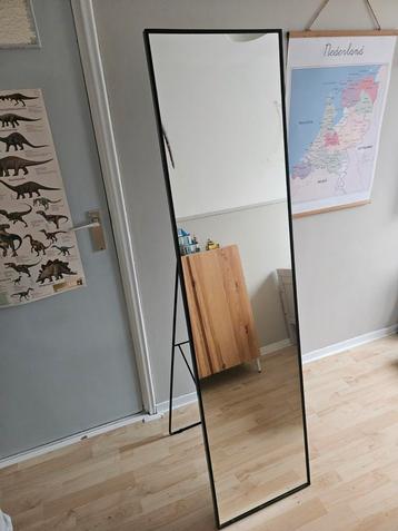 IKEA KARMSUND Staande spiegel zwart beschikbaar voor biedingen