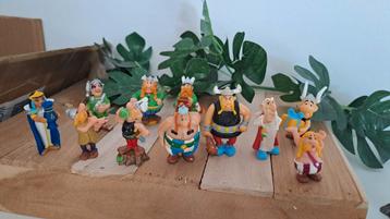 Setje asterix en obelix figuren  beschikbaar voor biedingen
