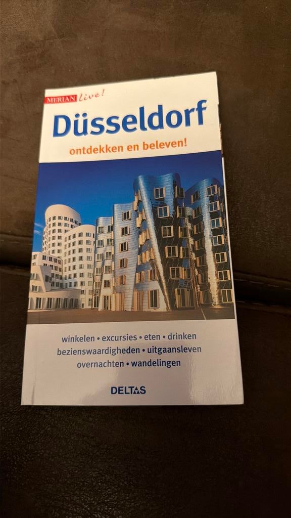 Christel Juchniewicz - Dusseldorf, Boeken, Reisgidsen, Europa, Ophalen of Verzenden, Reisgids of -boek, Christel Juchniewicz