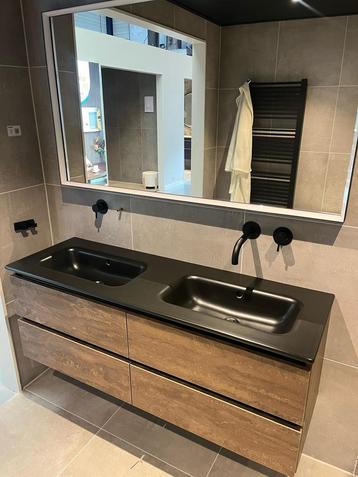 Badmeubel 140 cm met 4 lades showroom model beschikbaar voor biedingen