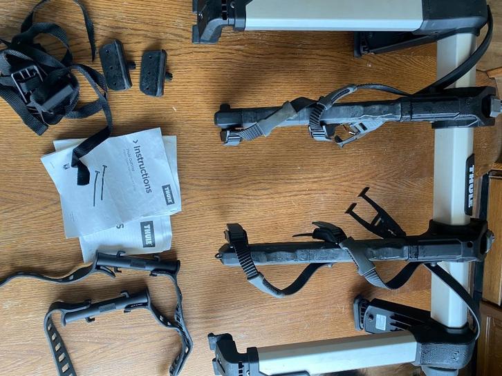 Thule outway hanging 2 fietsendrager - achterklep, Auto diversen, Fietsendragers, Zo goed als nieuw, Achterklepdrager, 2 fietsen