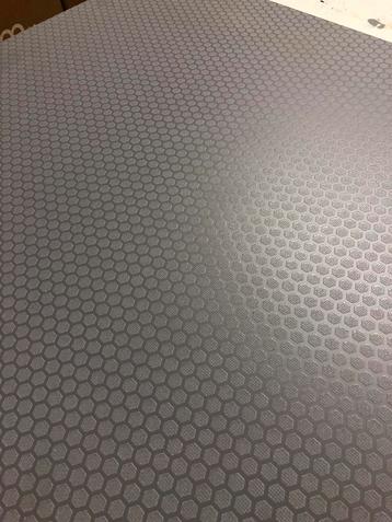3 stuks Betonplex 9mm honigraat grijs antislip €100 per stuk beschikbaar voor biedingen