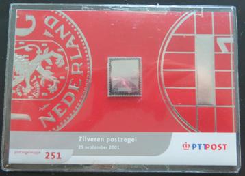 Zilveren postzegel 2001 beschikbaar voor biedingen
