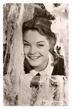 Romy Schneider in Droomeiland 1956, Verzamelen, Ansichtkaarten | Themakaarten, Ophalen, 1940 tot 1960, Gelopen, Sterren en Beroemdheden