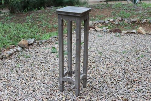 Brocante - Hoog tafeltje van licht hout!, Huis en Inrichting, Woonaccessoires | Overige, Gebruikt, Ophalen of Verzenden