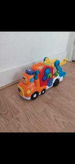 Als nieuw Vtech Auto Ambulance met laadklep, voor 4 auto's., Ophalen of Verzenden, Zo goed als nieuw, 2 tot 4 jaar