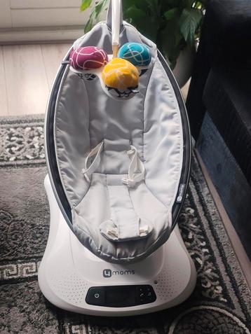 4moms MamaRoo Wipstoel met extra hoes en verkleiner. Z.g.a.n beschikbaar voor biedingen