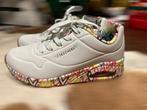 Mooie Sketchers dames sneakers te koop 37  James Goldcrown, Ophalen of Verzenden, Zo goed als nieuw, Wit, Sneakers of Gympen