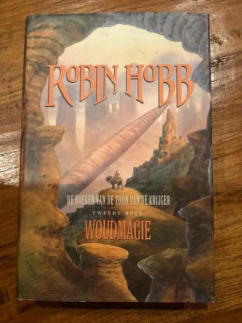 Robin Hobb zoon van de krijger boek 2 Woudmagie HC, Boeken, Fantasy, Zo goed als nieuw, Ophalen of Verzenden