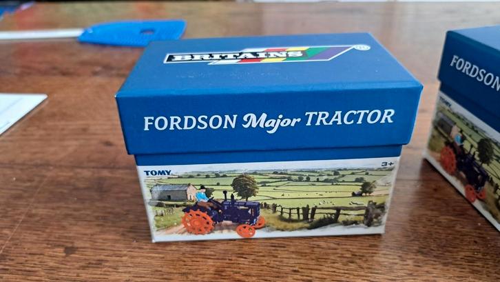 Britains Fordson Major Tractor - Nieuw in Doos, Hobby en Vrije tijd, Modelbouw | Auto's en Voertuigen, Nieuw, Overige typen, 1:32 tot 1:50