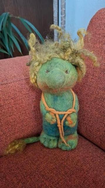 Trollenmoeder met kind, ca. 25cm, Antroposofisch vilt figuur beschikbaar voor biedingen