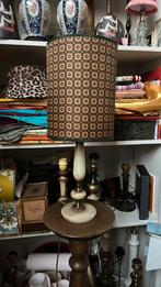 Vintage onyx tafellamp met handgemaakte kap, Huis en Inrichting, Lampen | Lampenkappen, Ophalen, Zo goed als nieuw, Rond, 50 cm of meer