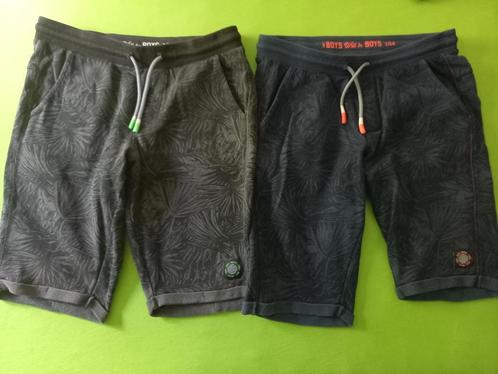 2 korte broeken , We, maat 164, Kinderen en Baby's, Kinderkleding | Maat 164, Gebruikt, Jongen, Broek, Ophalen of Verzenden