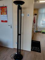 CD rek met Lamp, Gebruikt, 75 tot 150 discs, Ophalen of Verzenden, Metaal