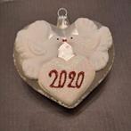 Speciale kerstbal, hart met duiven 2020, 9 cm, Diversen, Kerst, Ophalen of Verzenden, Zo goed als nieuw