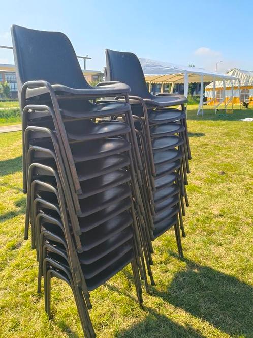 23 Gebruikte (kantine)stoelen, moeten uiterlijk vrijdag weg, Huis en Inrichting, Stoelen, Gebruikt, Vijf, Zes of meer stoelen