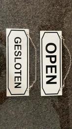 2 Bordjes voor aan het raam/deur m de tekst: open/gesloten, Ophalen of Verzenden