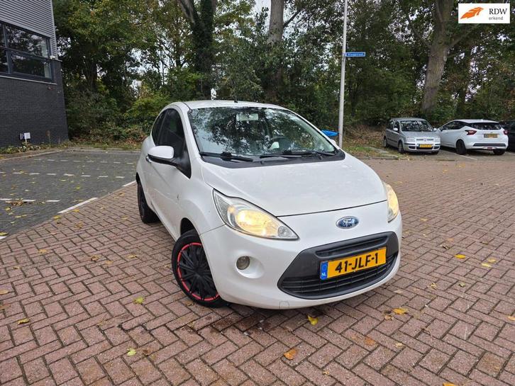 Ford Ka 1.2 Titanium rijdt en schakelt goed., Auto's, Ford, Bedrijf, Te koop, Ka, ABS, Airbags, Airconditioning, Boordcomputer