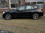 BMW X1 sDrive20i HIGH EXE AUT LEDER/ECC-AIRCO/STOEL/VW/NAVI, Euro 6, 4 cilinders, Navigatiesysteem, Zwart