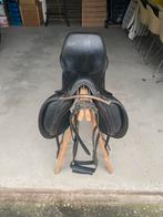 Goed onderhouden Hulsebos dresuurzadel 18 inch, Dieren en Toebehoren, Paarden en Pony's | Zadels, Ophalen of Verzenden, Dressuur
