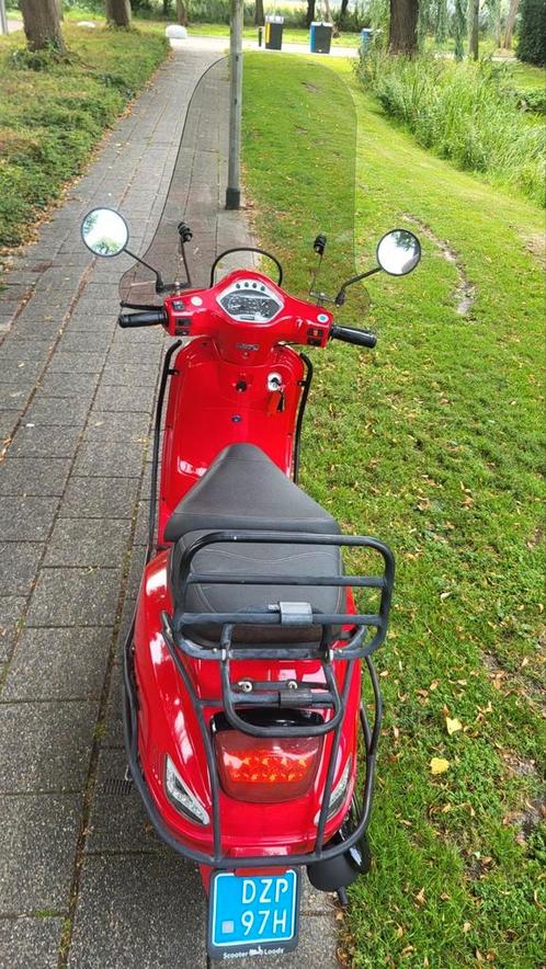Mooie Rode Capri, Fietsen en Brommers, Snorfietsen en Snorscooters, Gebruikt, Overige merken, Benzine, Ophalen