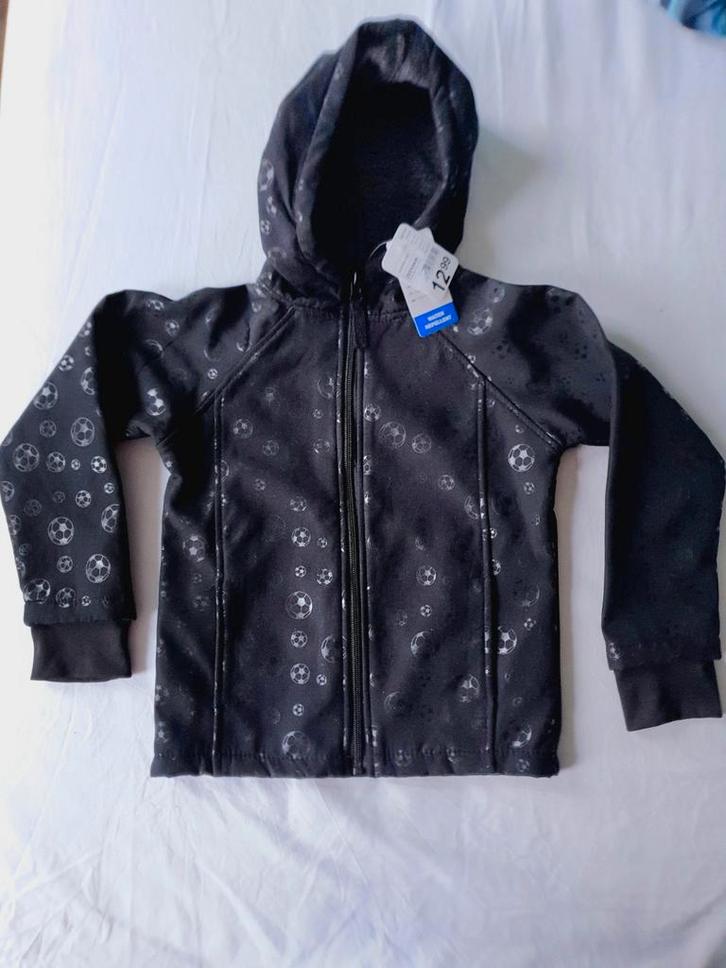 Softshell jasje Maat 98-104, Kinderen en Baby's, Kinderkleding | Maat 98, Nieuw, Jongen of Meisje, Jas, Ophalen of Verzenden
