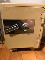 Antieke Saga Kluis met Draaiknop, Huis en Inrichting, Brandblussers en Brandkasten, Ophalen, Gebruikt, Brandkast