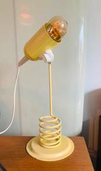 Vintage massive spiraallamp zacht geel, Huis en Inrichting, Ophalen of Verzenden, Zo goed als nieuw, Metaal, Minder dan 50 cm