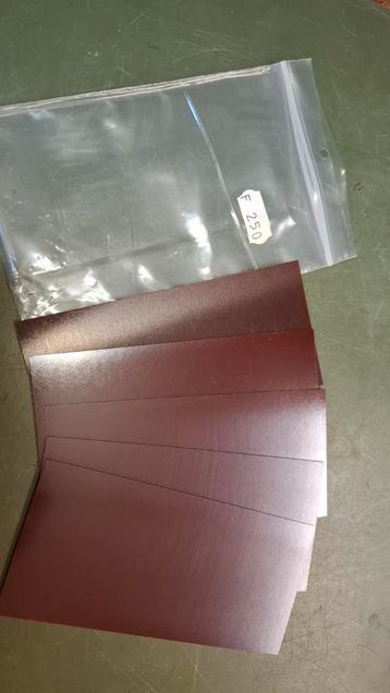 Mica Plaatjes  beschikbaar voor biedingen