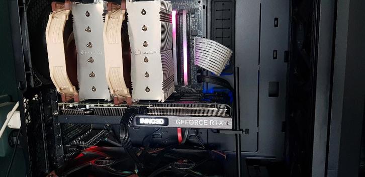 INNO3D GeForce RTX 4070 Ti X3 & Gigabyte RTX 4070 Gaming oc, Computers en Software, Videokaarten, Zo goed als nieuw, Nvidia, PCI-Express 4.0