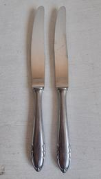 Vintage bestek 2 messen bladpatroon oid, Ophalen of Verzenden