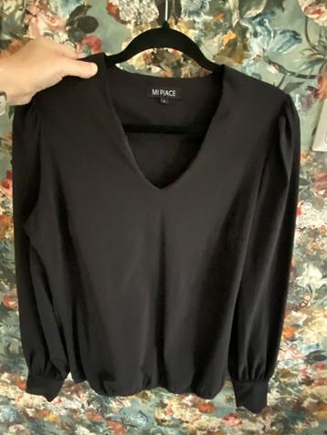 Zwarte travel top Mi Piace beschikbaar voor biedingen